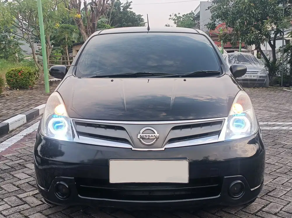 Nissan Grand Livina XV 2012 Manual