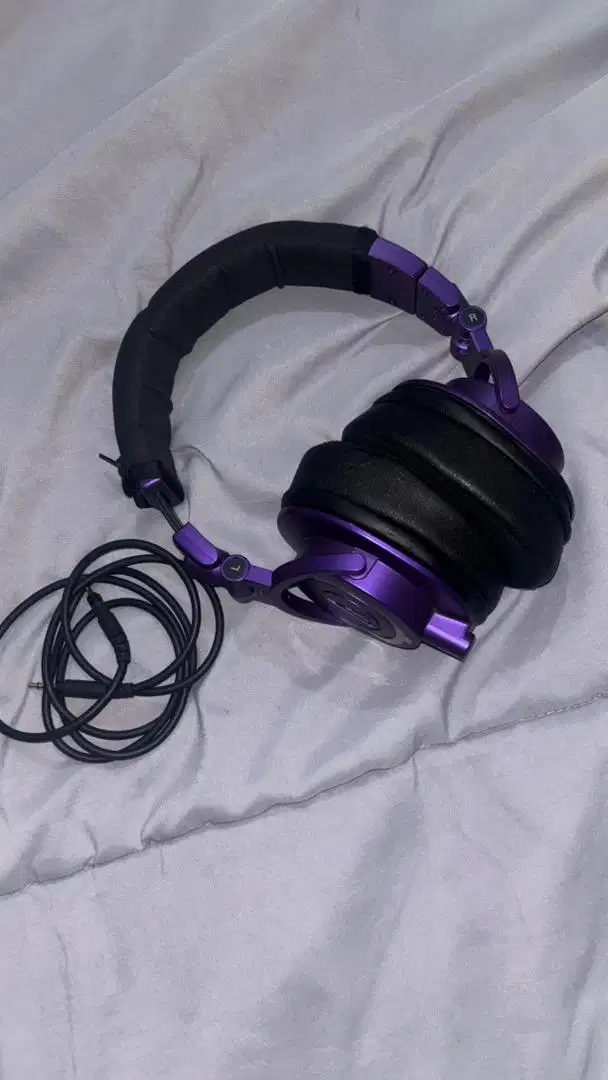 Headphone Audio Technica ATH-M50x Warna Ungu Rare