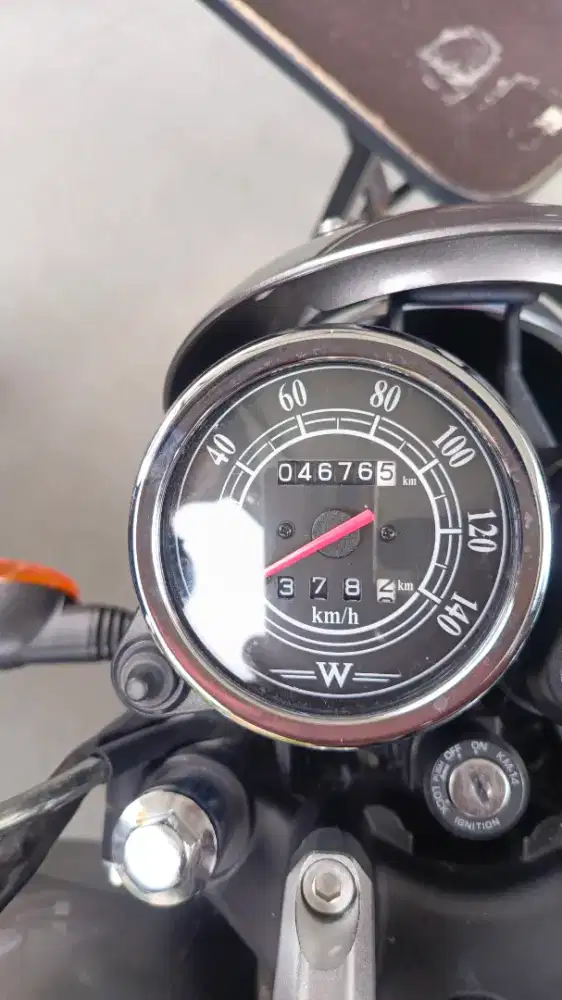 Di jual Motor kawasaki tipe W175 cafe