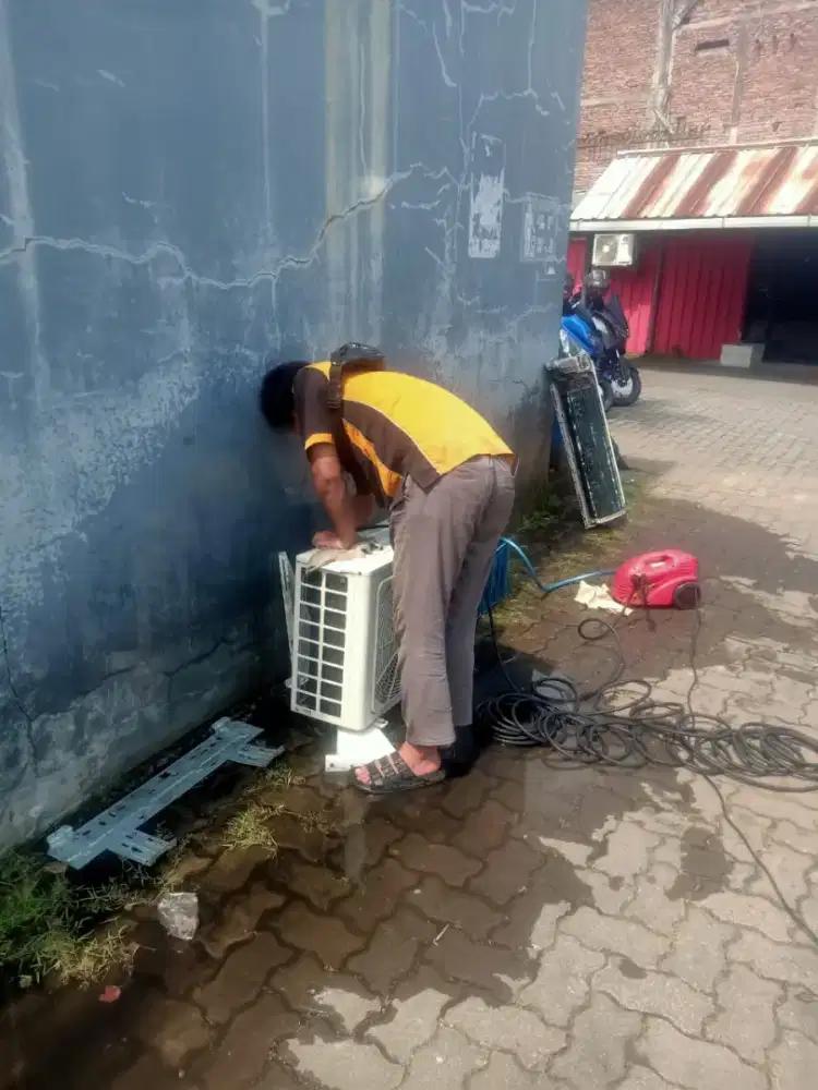 Service AC bongkar pasang ac kulkas showcase dan mesin cuci semarang