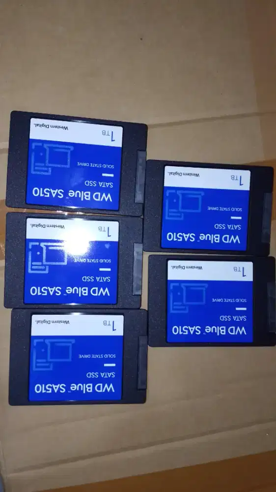 Jual bekas pakai hardisk ssd 1TB