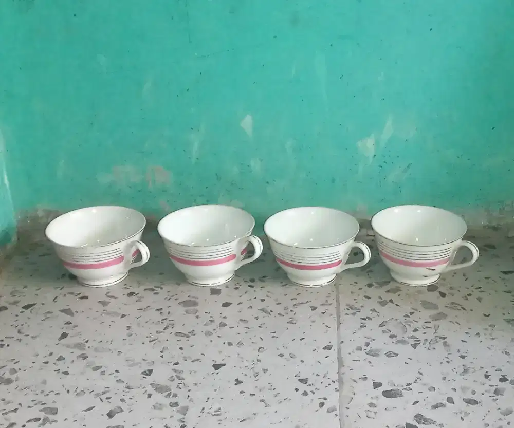 Cangkir Lawas Cantik