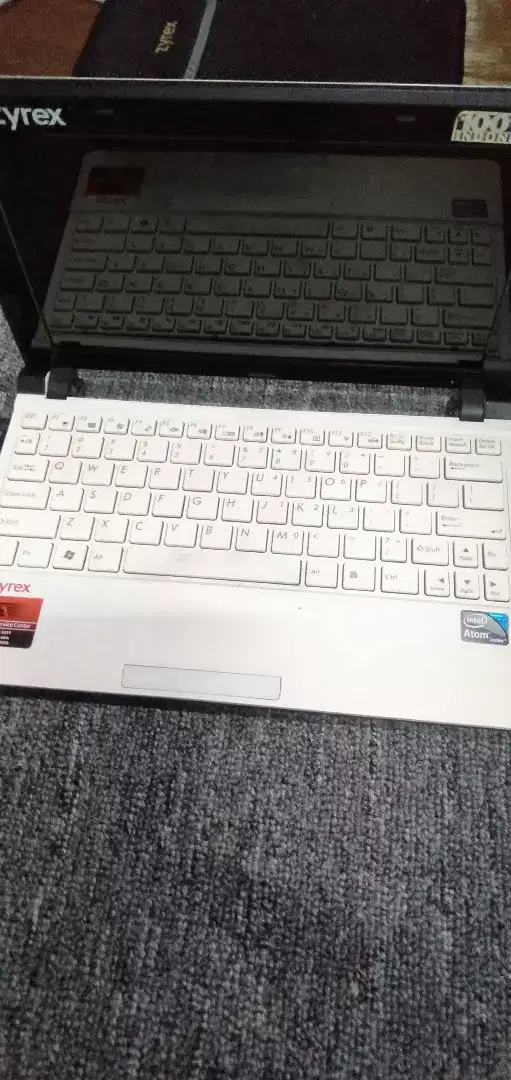 Notebook merek Zyrex