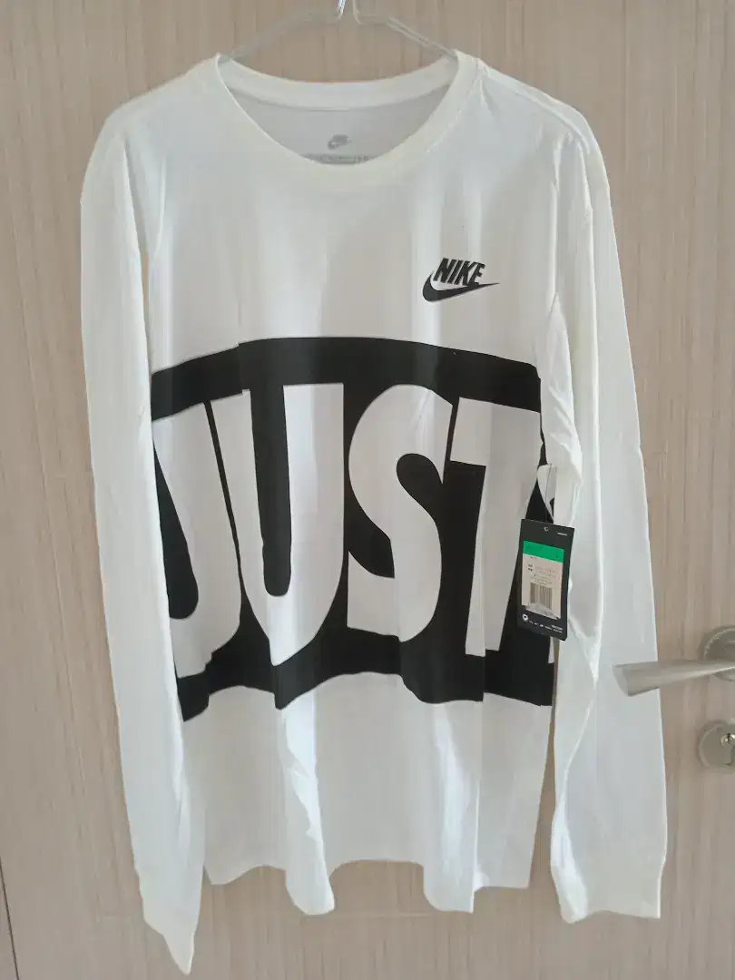 Nike Just Do It Logo Tee size XL BNWT