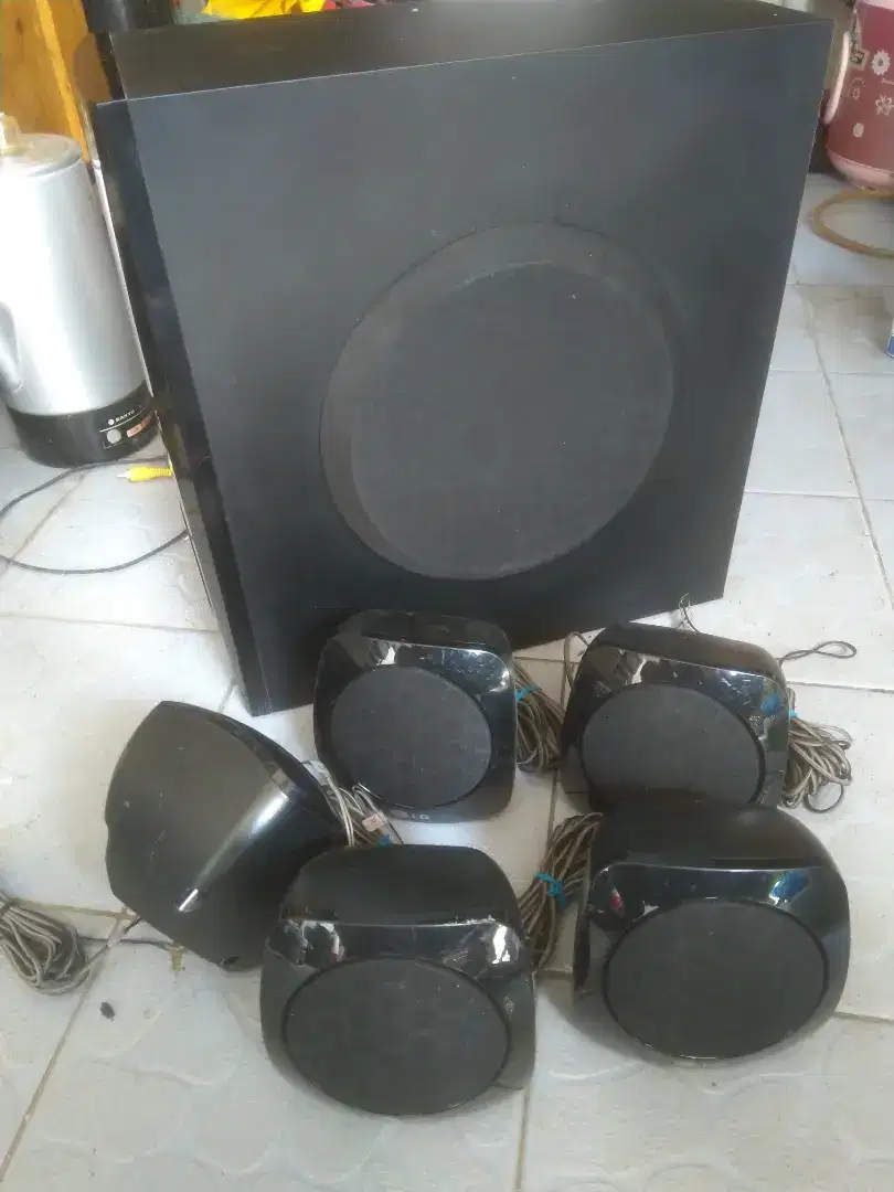 Speaker Home teather LG masih kumplit