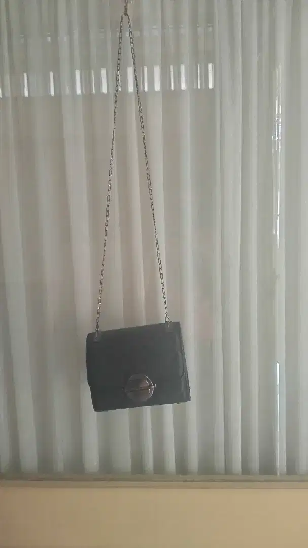Tas pesta Hitam