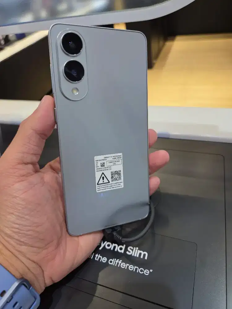 Samsung Galaxy S25 Edge Garansi Resmi Special Promo