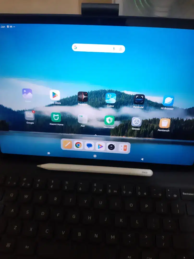 Poco Pad 8/256 + keyboard + pen original dan like new
