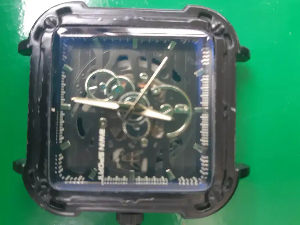 Jam Tangan Kondisi Hidup