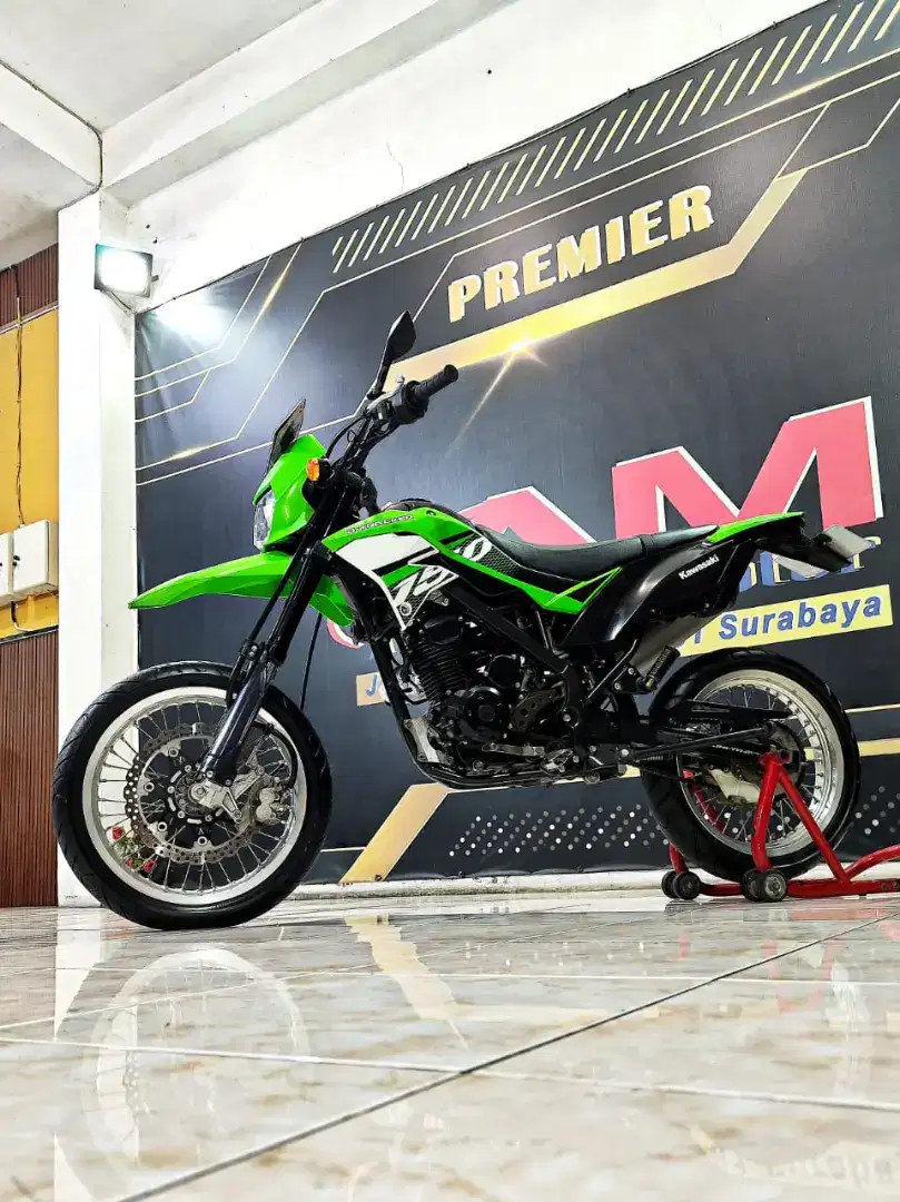 Kawasaki Dtracker 150 SE reg 2020 DP 4jt an gas Anugerah Motor Rungkut