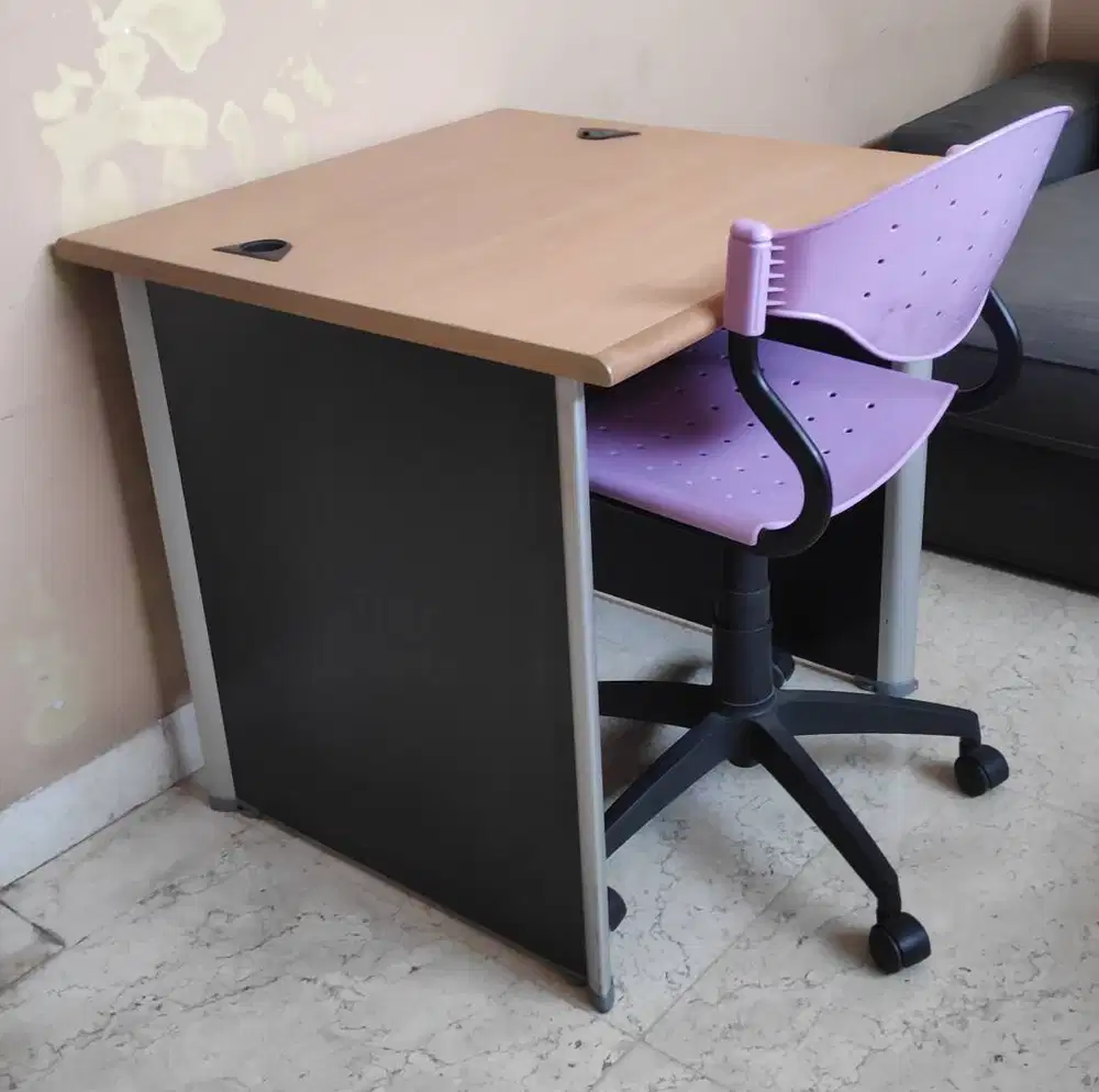 1 set meja dan kursi utk anak belajar