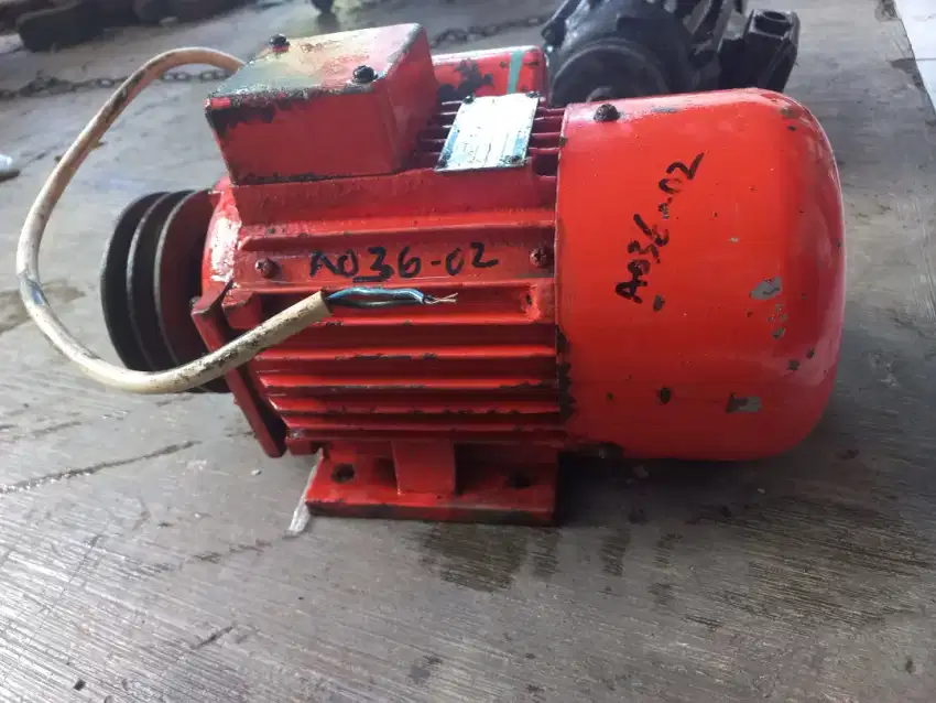 Turun  harga Induction motor 1 phase 0.75 kW murah