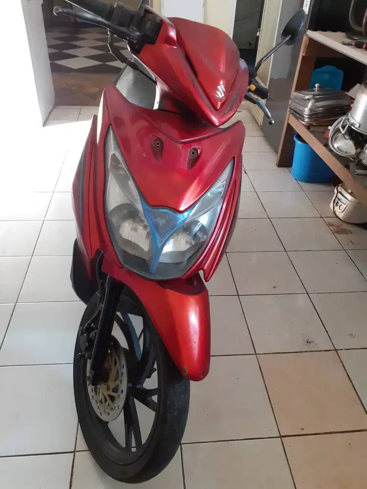 Suzuki Skywave (UW 125 SC) Merah Tahun 2011