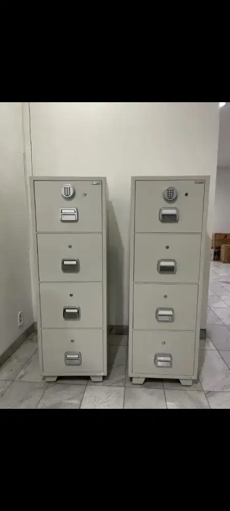 Brankas Krisbow Like New