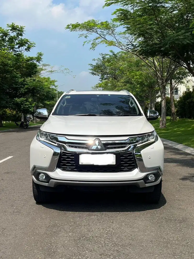 For Sale Pajero Sport Dakar 2017 diesel matic Km 34rb istimewa !!