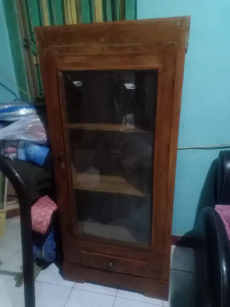 lemari jati bekas