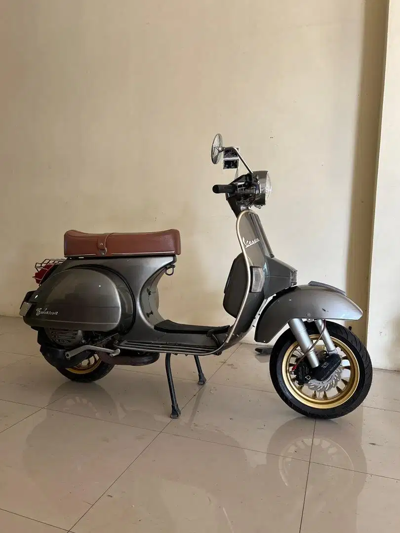 Vespa  exclusive 2 tahun 2001