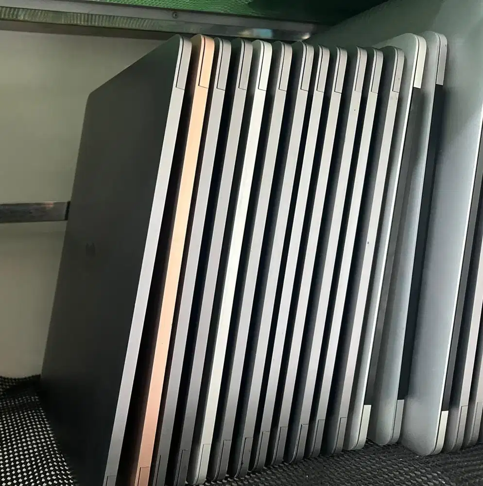 Macbook air2015 ci5 13inchi ram 8gb ssd 128gb