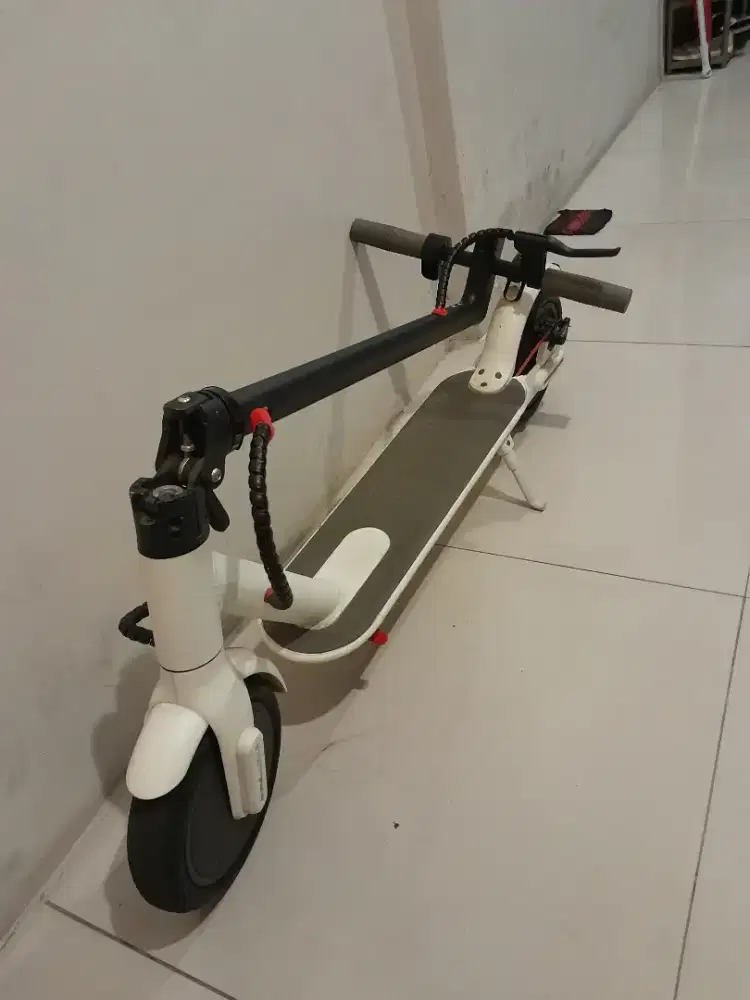 Scooter listrik