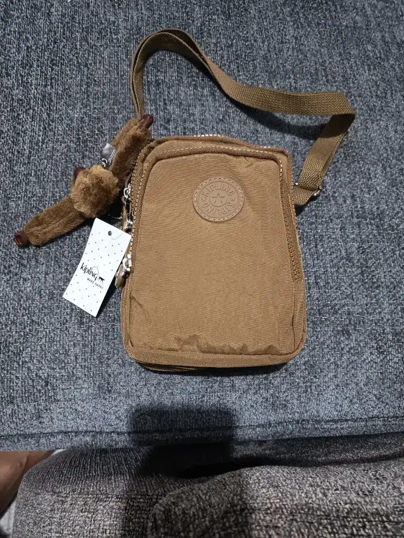 sling bag/ tas slempang KIPLING