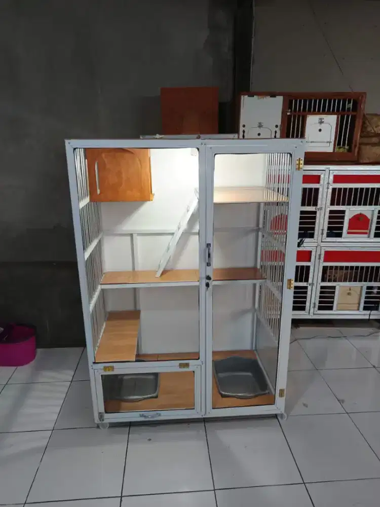 Kandang kucing alumunium