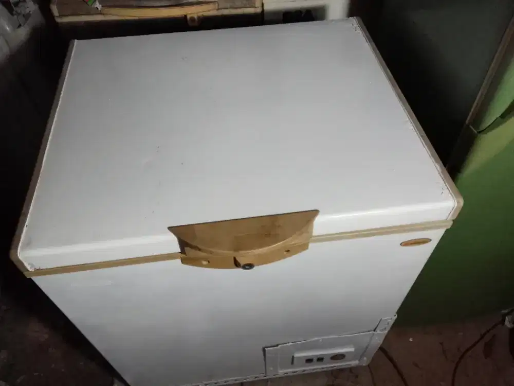 Fiser box 120 liter merek daimatshu mesin masih ori