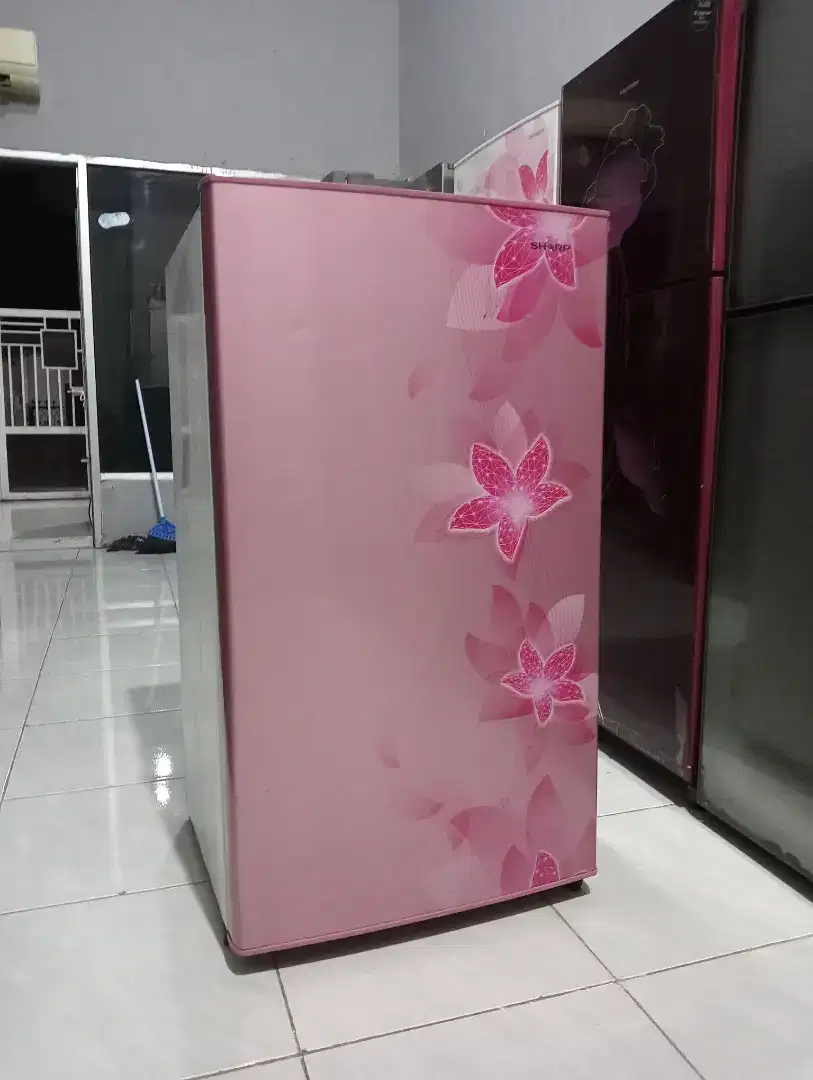 KULKAS 1 PINTU MINI MERK SHARP