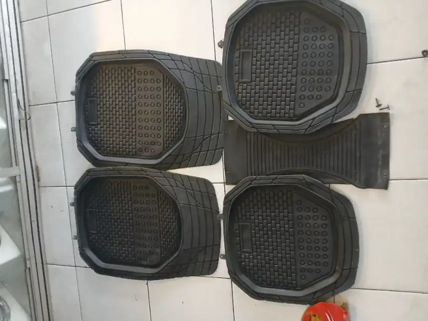 Karpet karet universal model mangkok