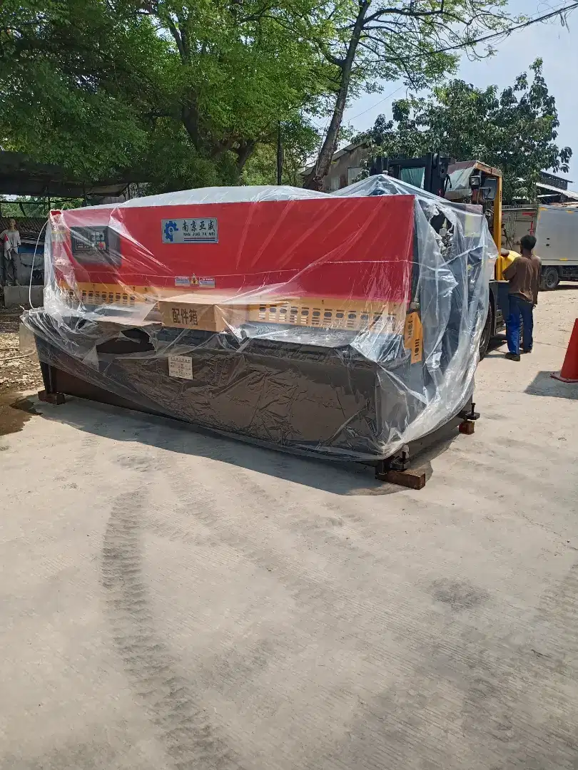 Mesin shearing 12mm x 3200