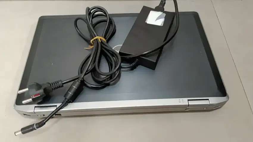 Laptop Spek Tinggi Dell Latitude E6520 Core i7 gen2 Dual VGA Nvidia