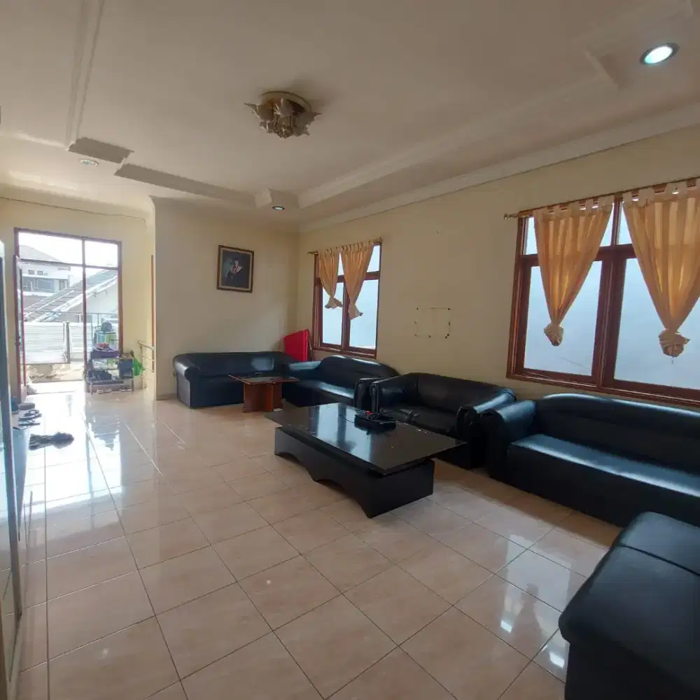 JUAL RUMAH DI JL.KARANG TINEUNG CIPEDES SUKAJADI BANDUNG