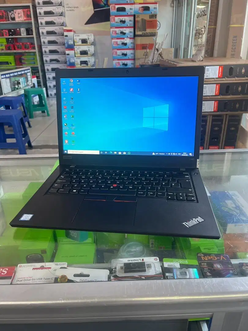 Laptop Lenovo Thinkpad i5 Gen8 Ram 8Gb Ssd 256gb garansi 6 bln