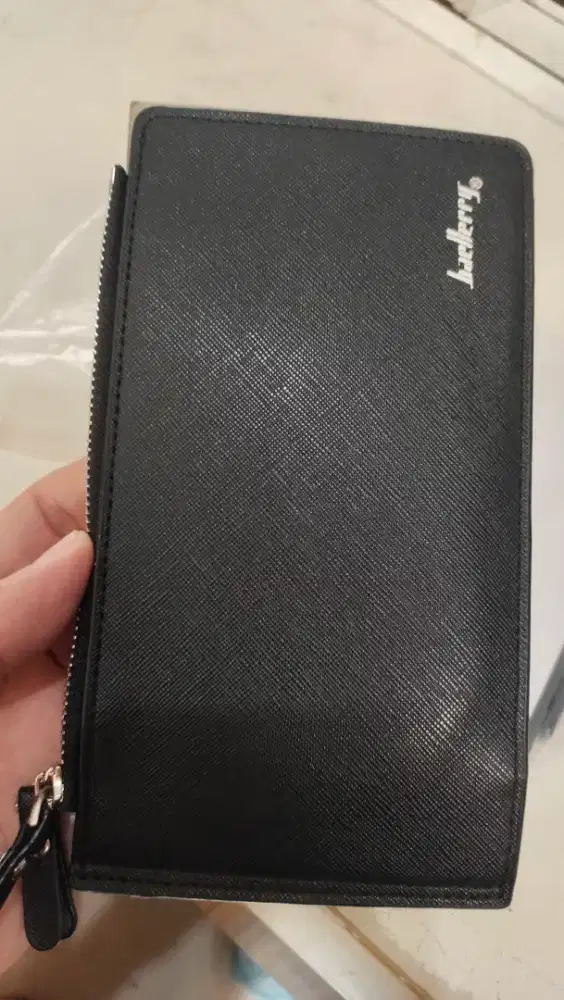 Dompet baleyri Hitam