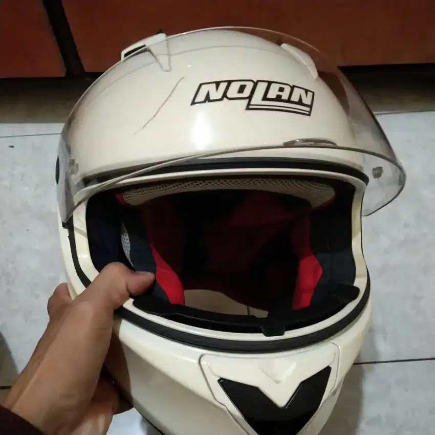 nolan n64 size L warna putih ori