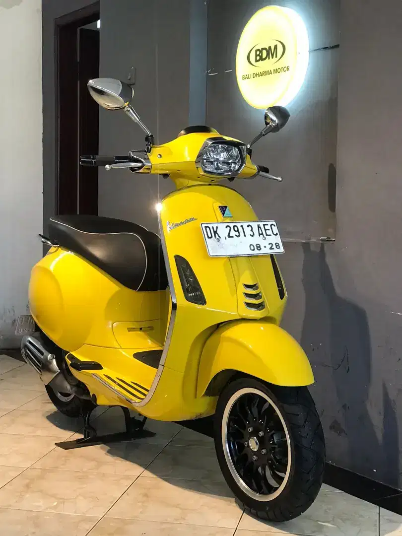 DP 8,5 JT/ BUNGA MENURUN 2%/ PIAGGIO VESPA SPRINT TAHUN 2023