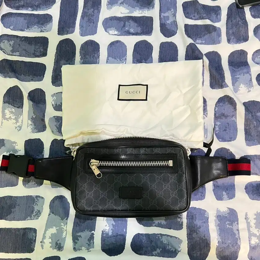 GUCCI BELT BAG / GUCCI SLING BAG GG SUPREME BLACK