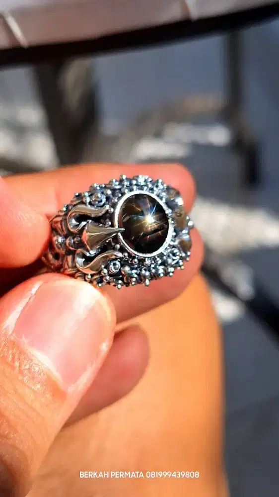 Bangsing kresnadana star 12 / natural sapphire thailand