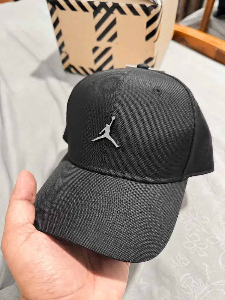 Topi Nike Jordan Rise Cap Metal Logo