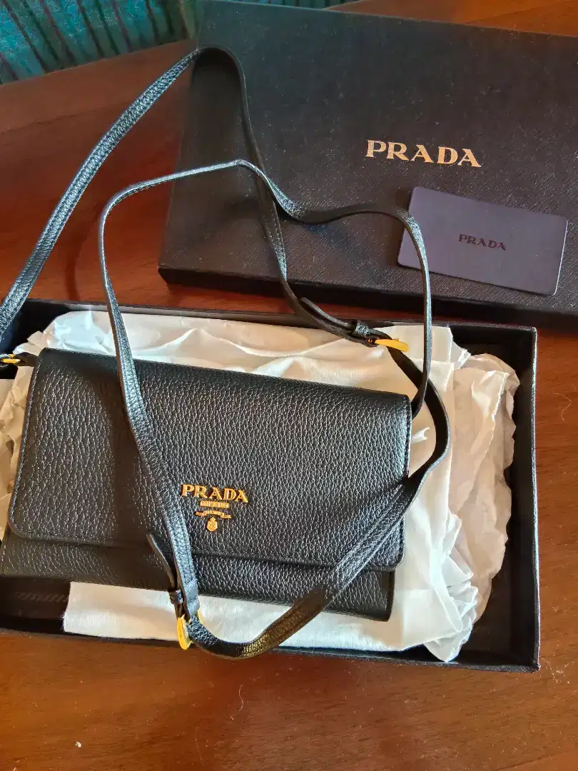 Authentic Prada Portagoglio Tracolla Nero