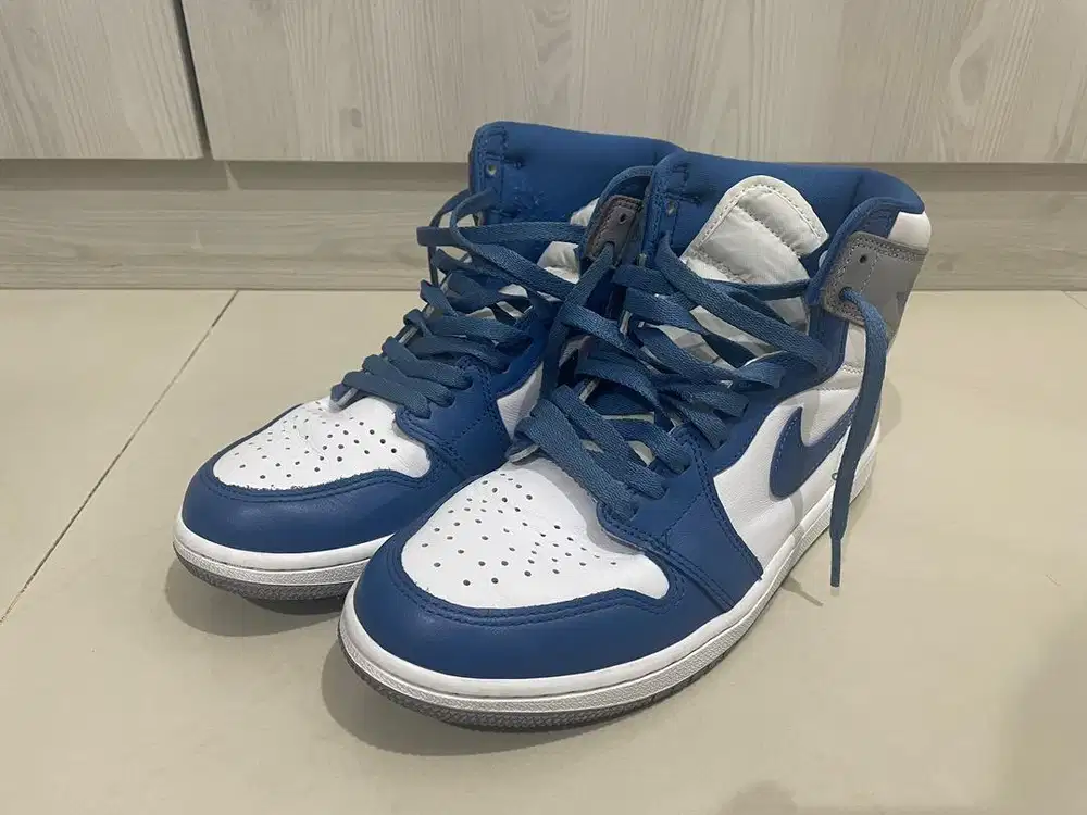 Sepatu Nike Air Jordan 1 Retro High OG 42 True Blue/White Cement Grey