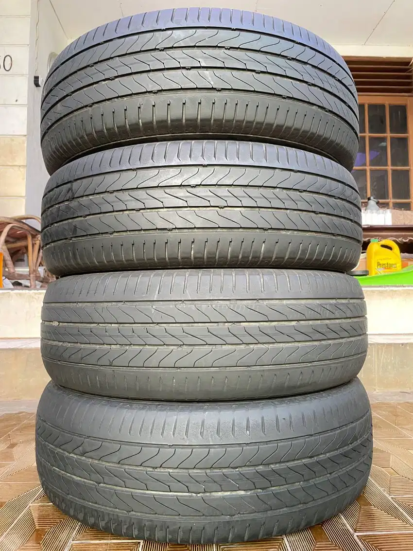 Ban Continental Ultra Contact UC6 205 65 r16 4Pcs