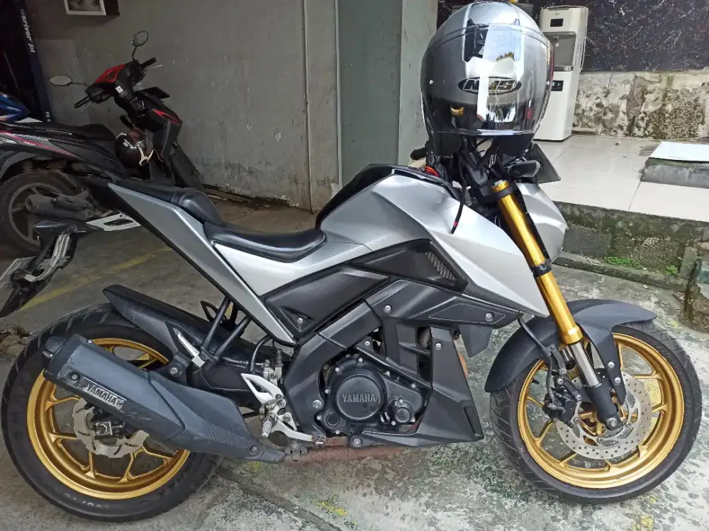 Yamaha Xabre Low KM - Plat Nomor Cantik - Abu