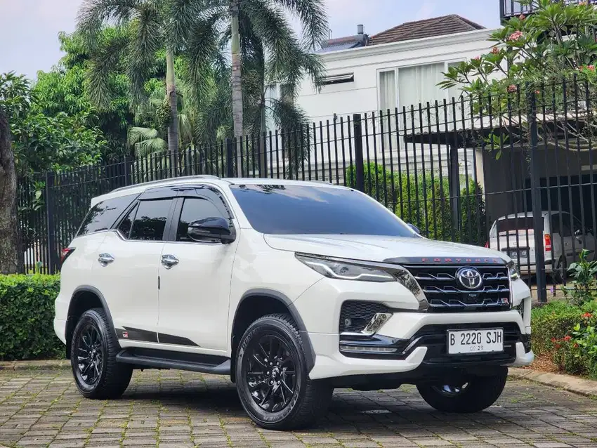 KM.20.RB|ANTIK| FORTUNER GR SPORT 2.8 AT 2022 PUTIH RASA BARU PERFECT!