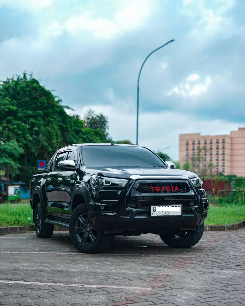 HILUX DOUBLE CABING UPGRADE GR 2023