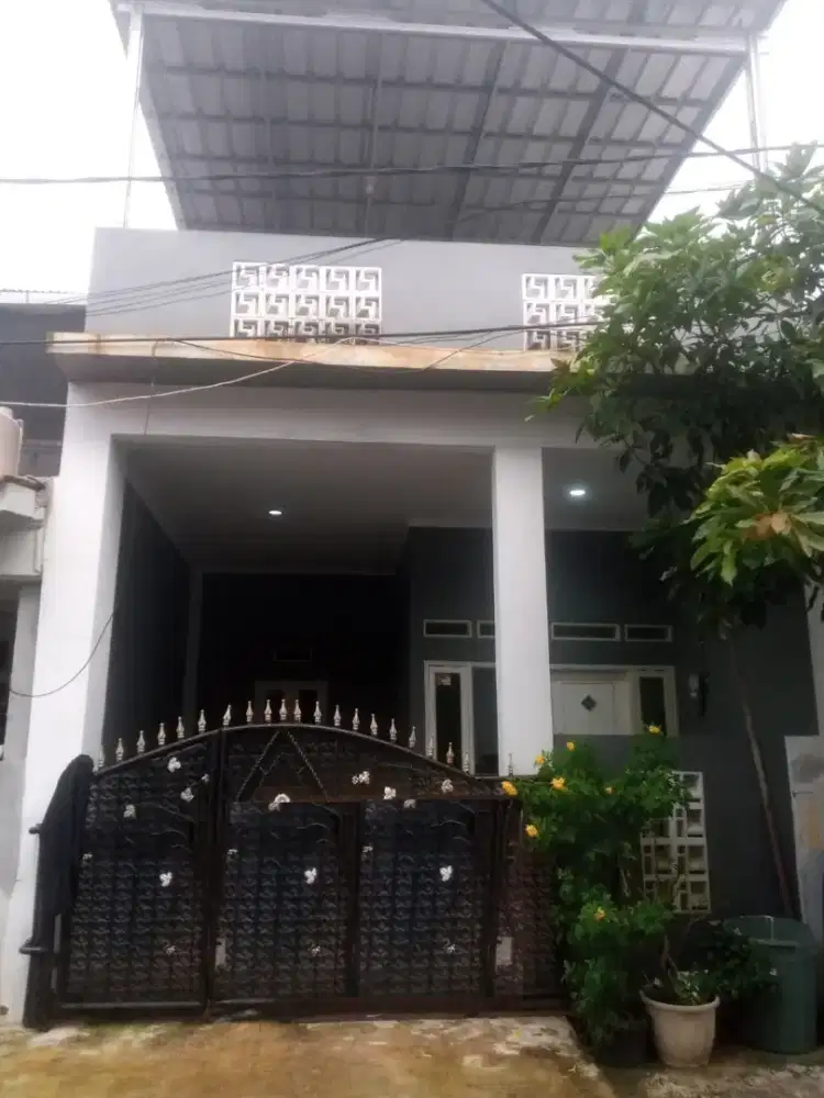 Dijual rumah minimalis dua lantai di sektor 5 bekasi utara