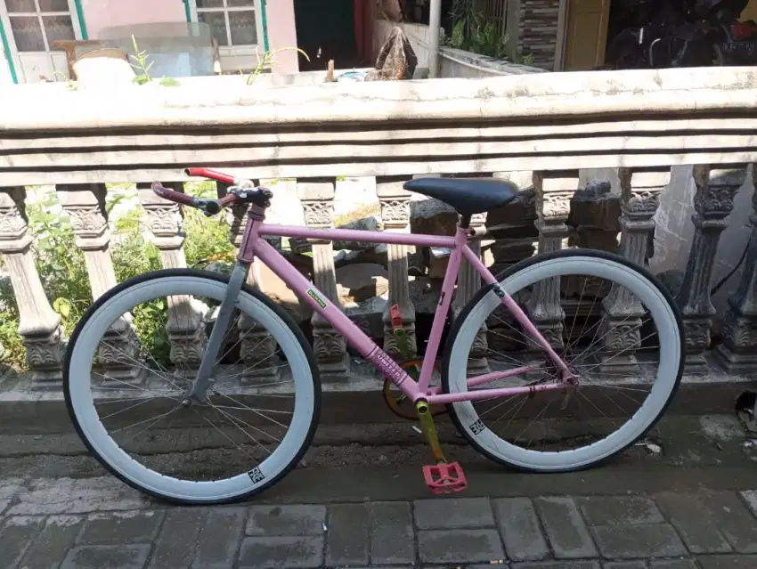 SEPEDA FIXIE SOLOIST United Soloist 02