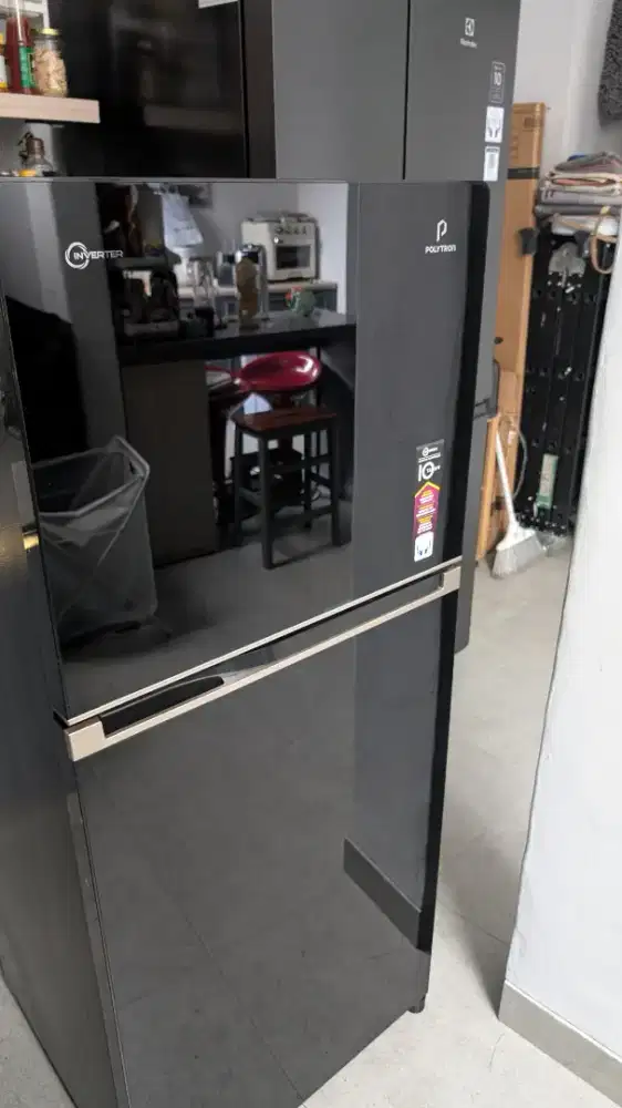 Kulkas Polytron Belleza 220 Liter Inverter