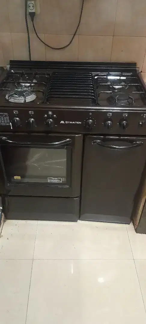 Kompor 4 tungku+ oven