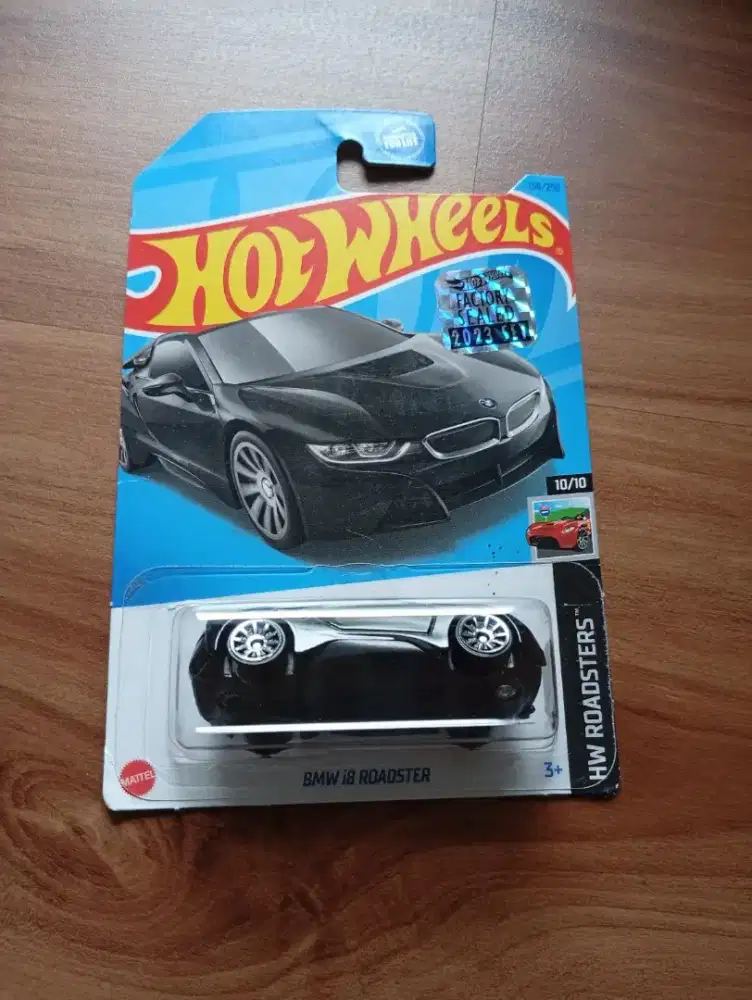 HotWheels BMW i8 Roadster