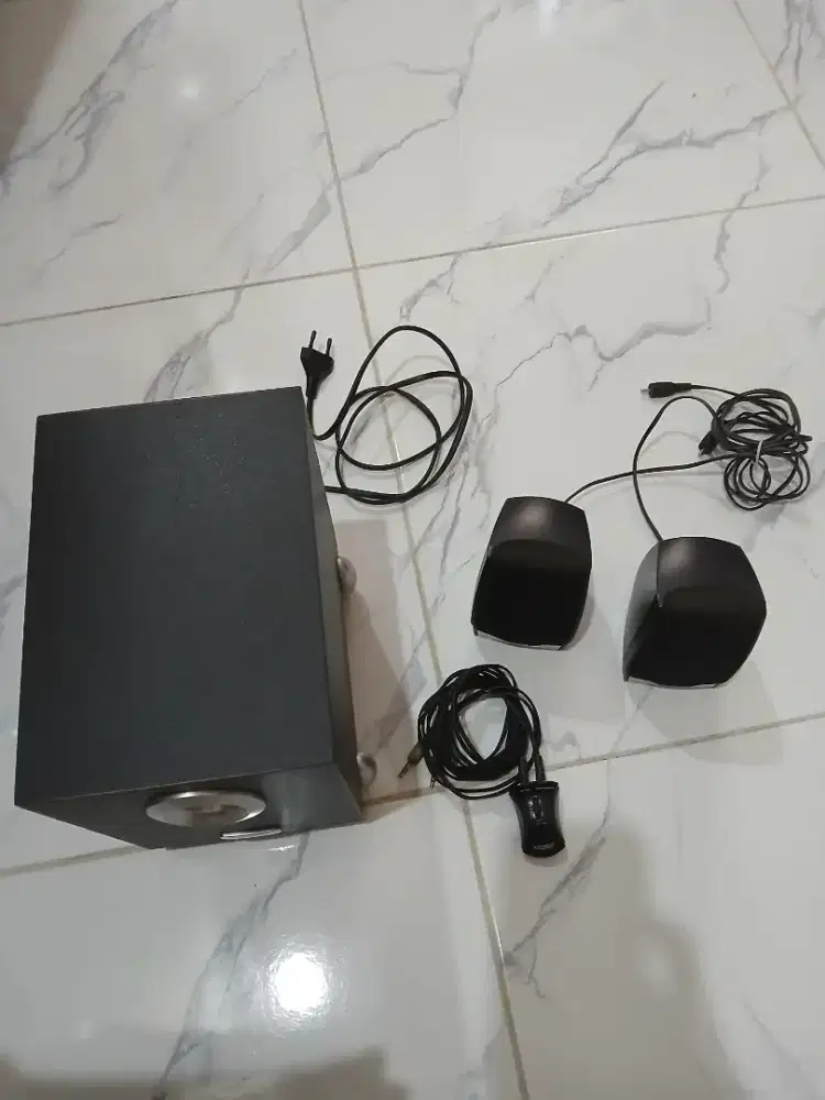 Xfree XE222 Black Speaker